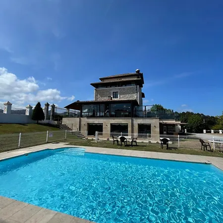 Villadesella Szálloda 3*