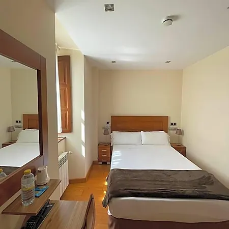 Villadesella 3*